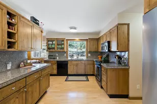 20518 Pine Vista Dr, Bend, OR 97702 - Photo 16