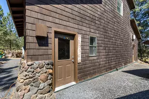 20518 Pine Vista Dr, Bend, OR 97702 - Photo 36