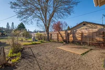 407 S Shasta Avenue, Eagle Point, OR 97524 - Photo 20