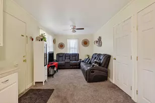 407 S Shasta Ave, Eagle Point, OR 97524 - Photo 24