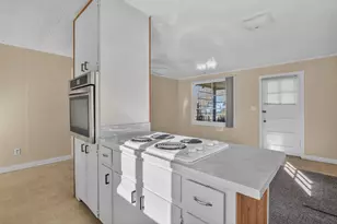 407 S Shasta Ave, Eagle Point, OR 97524 - Photo 10