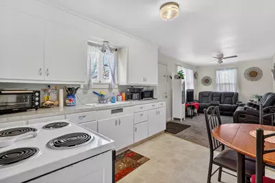 407 S Shasta Avenue, Eagle Point, OR 97524 - Photo 30