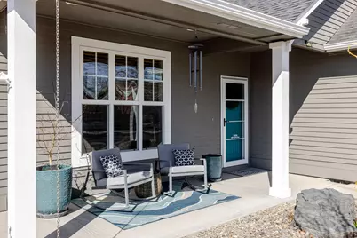 1833 NW Larch Avenue, Redmond, OR 97756 - Photo 2