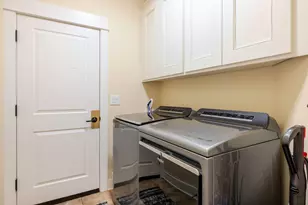 1833 NW Larch Ave, Redmond, OR 97756 - Photo 28