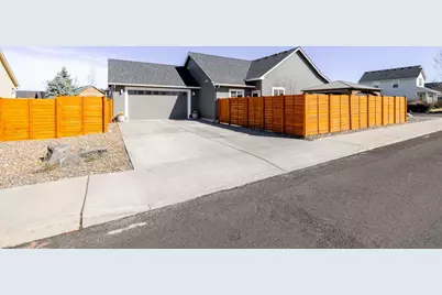 1833 NW Larch Avenue, Redmond, OR 97756 - Photo 42