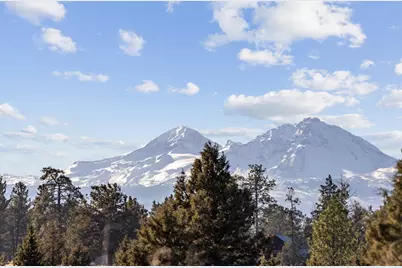 67135 Harrington Loop Road, Bend, OR 97703 - Photo 10