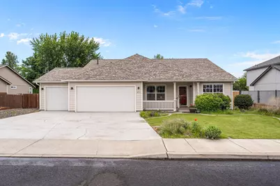 1634 NW Teak Avenue, Redmond, OR 97756 - Photo 1