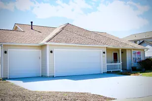 1634 NW Teak Ave, Redmond, OR 97756 - Photo 2