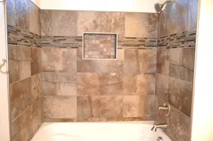 915 NW Bishop St, Grants Pass, OR 97526 - Photo 28