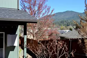 915 NW Bishop St, Grants Pass, OR 97526 - Photo 34