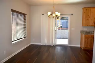 915 NW Bishop St, Grants Pass, OR 97526 - Photo 8