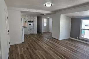 5442 Shasta Way, Klamath Falls, OR 97603 - Photo 2