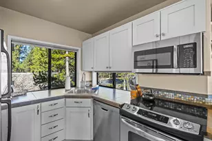 19717 SW Mount Bachelor Dr, Bend, OR 97702 - Photo 12