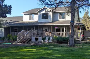 905 SW Burns Ln, Madras, OR 97741 - Photo 2