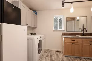 905 SW Burns Ln, Madras, OR 97741 - Photo 18