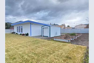 1383 2nd Avenue, Gold Hill, OR 97525 - Photo 8