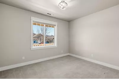 359 Kansas Drive, Medford, OR 97504 - Photo 18