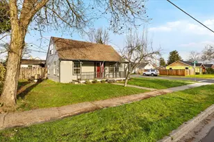 415 Summit Ave, Medford, OR 97501 - Photo 4