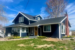 8220 Washburn Way, Klamath Falls, OR 97603 - Photo 1