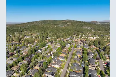 2954 NW Wild Meadow Drive, Bend, OR 97703 - Photo 14