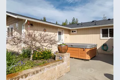 15902 Water Gap Road, Williams, OR 97544 - Photo 28