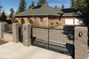 19610 Poplar St, Bend, OR 97702 - Photo 2