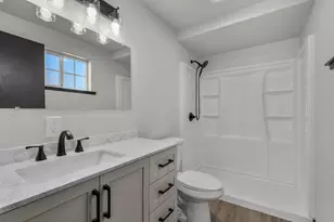 695 NE 8th St, Prineville, OR 97754 - Photo 22