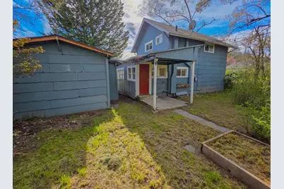 814 NW C Street, Grants Pass, OR 97526 - Photo 20