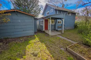 814 NW C St, Grants Pass, OR 97526 - Photo 20