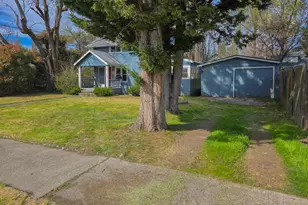 814 NW C St, Grants Pass, OR 97526 - Photo 18