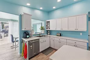 404 Lindilu Ln, Cave Junction, OR 97523 - Photo 8