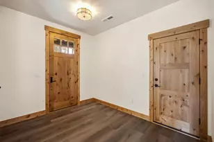 17146 Covina Rd, Bend, OR 97707 - Photo 4