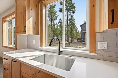 17146 Covina Road, Bend, OR 97707 - Photo 10