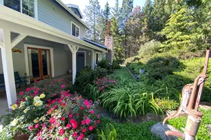 916 Ferry Rd, Grants Pass, OR 97526 - Photo 2