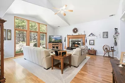 916 Ferry Road, Grants Pass, OR 97526 - Photo 8