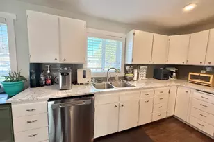 3879 Coronado Way, Klamath Falls, OR 97603 - Photo 6