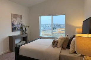 604 NE Mitchell St, Madras, OR 97741 - Photo 4