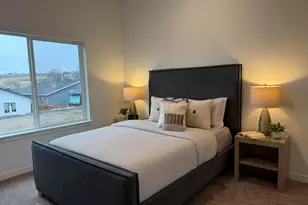 604 NE Mitchell St, Madras, OR 97741 - Photo 8