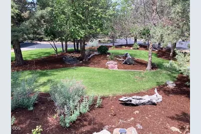 387 Goshawk Court, Redmond, OR 97756 - Photo 6