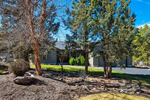387 Goshawk Ct, Redmond, OR 97756 - Photo 1