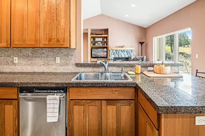 387 Goshawk Court, Redmond, OR 97756 - Photo 18