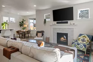 2042 SW 39th St, Redmond, OR 97756 - Photo 6