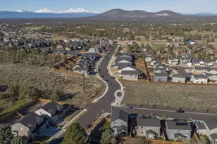 2042 SW 39th St, Redmond, OR 97756 - Photo 36