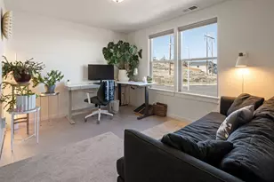 2042 SW 39th St, Redmond, OR 97756 - Photo 30