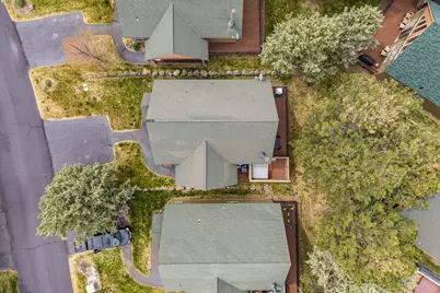 8811 Cliff Swallow Drive, Redmond, OR 97756 - Photo 32