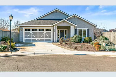 114 Connecticut Court, Medford, OR 97504 - Photo 2