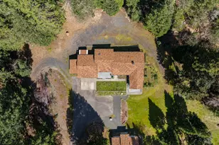 2276 Azalea Dr, Grants Pass, OR 97526 - Photo 52