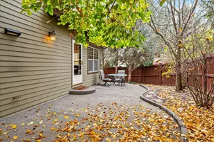 60923 Grand Targhee Dr, Bend, OR 97702 - Photo 38