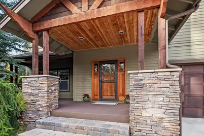 60923 Grand Targhee Drive, Bend, OR 97702 - Photo 2