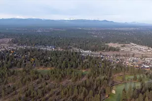 60923 Grand Targhee Dr, Bend, OR 97702 - Photo 40